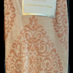 Fashion Fleece Throw Blanket